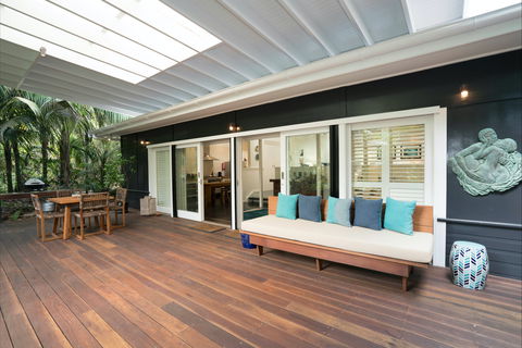 Blue Peter Luxury Beach House - Tourism Canberra 2