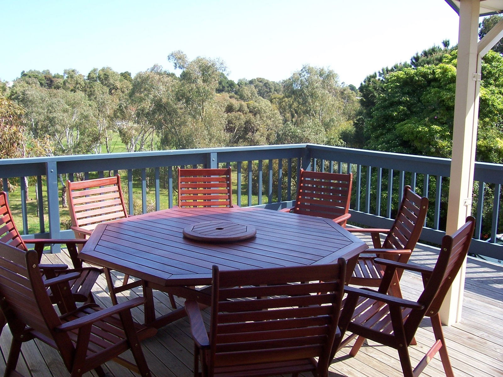  Tourism Canberra