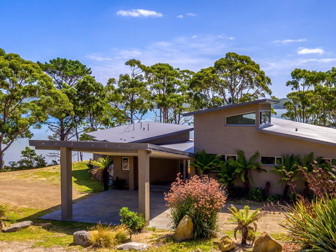 Cloudy Bay Lagoon Estate - Tourism Canberra 1