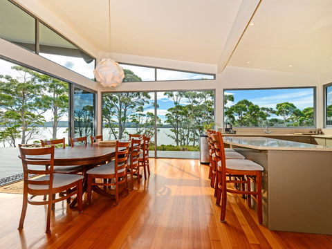 Cloudy Bay Lagoon Estate - Tourism Canberra 2
