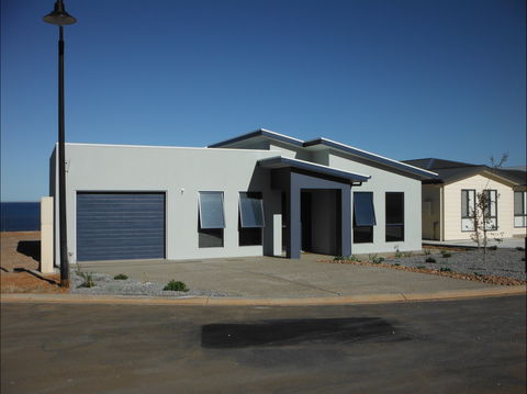 Coastal Getaway - Tourism Canberra 0