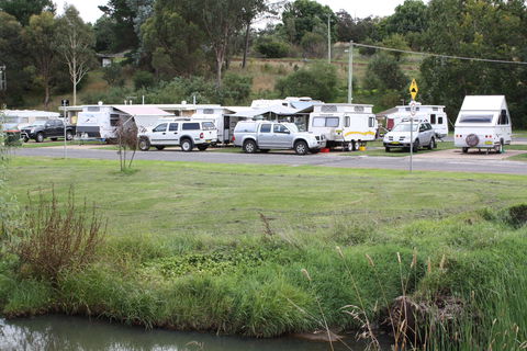 Crookwell Caravan Park - Tourism Canberra 0