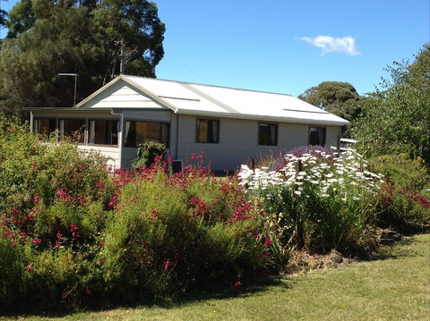 Engadine Cottage - Tourism Canberra 0