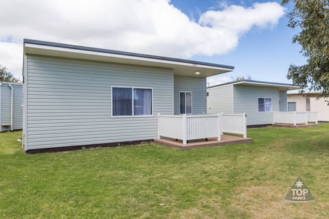Geraldton Belair Gardens Caravan Park - Tourism Canberra 1