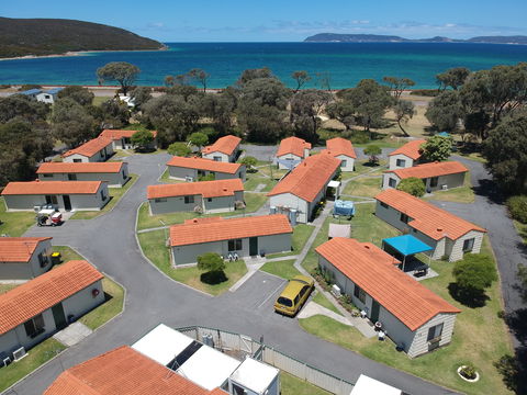 Havana Villas - Tourism Canberra 0