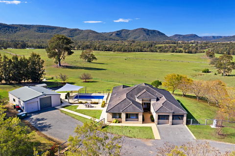 Hillbrook Estate - Tourism Canberra 0