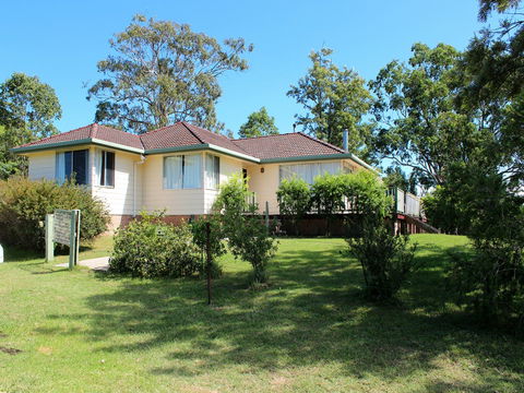 Horseshoe House - Tourism Canberra 0