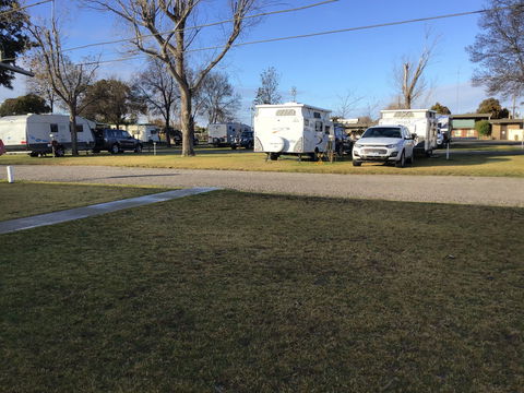 Jerilderie Motel And Caravan Park - Tourism Canberra 0