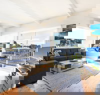 Lazy Days Beach House Jervis Bay - Tourism Canberra