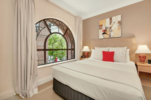 Manor Apartment Hotel - Tourism Canberra 1