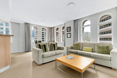 Manor Apartment Hotel - Tourism Canberra 2