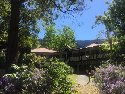 Mountain Grand Halls Gap - Tourism Canberra 0