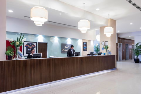Oaks Glenelg Plaza Pier Suites - Tourism Canberra 1