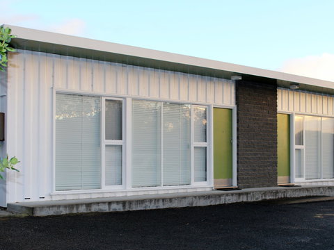 Parkers Holiday Cottages - Tourism Canberra 0