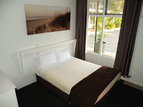 Park Beach Hotel Motel - Tourism Canberra 1