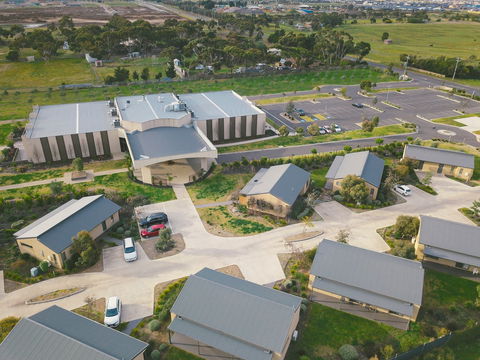 Quality Suites Seasons 5 Resort - Tourism Canberra 0