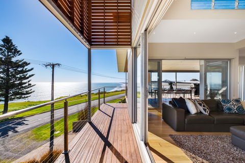 Sea La Vie, Sellicks Beach - Tourism Canberra 0