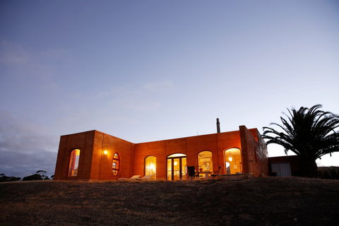 Sky House LifeTime Private Retreats - Tourism Canberra 0