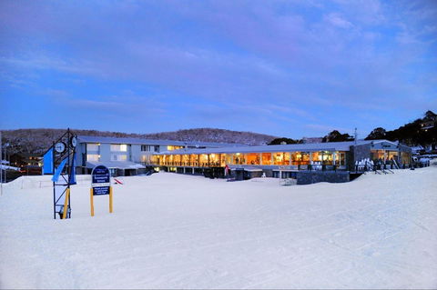 Smiggins Hotel - Tourism Canberra 1