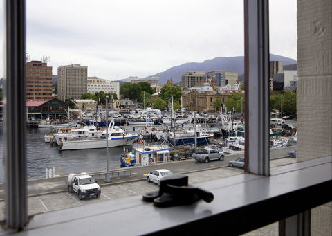 Sullivans Cove Apartments - Harbourside - Tourism Canberra 1