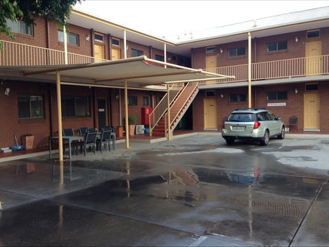 The Albury Regent Motel - Tourism Canberra 1