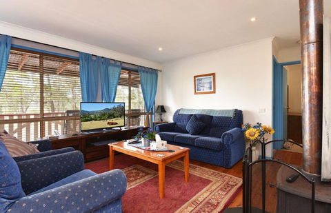 Wallaby Cottage - Tourism Canberra 1