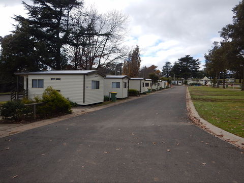 Yass Caravan Park - Tourism Canberra 0