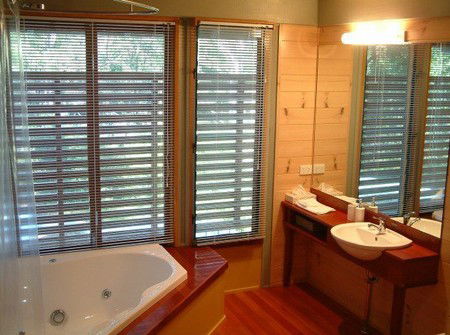 Bombah Point Eco Cottages - Tourism Canberra 2