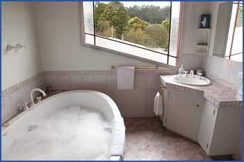 A Camelot Tower And Penthouse - Tourism Canberra 3