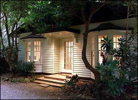 Lochiel Luxury Accommodation - Tourism Canberra 4