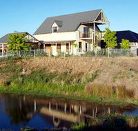 Tessenna Villa - Tourism Canberra