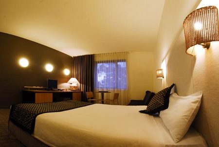 Golden Pebble Hotel - Tourism Canberra 4