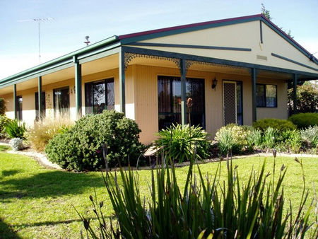 Bells By The Beach Holiday House - Tourism Canberra 0