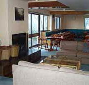 Trackers Mountain Lodge - Tourism Canberra