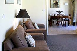 Courtside Cottage Bed And Breakfast - Tourism Canberra 2