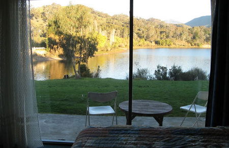 Golden Trout Hotel Motel - Tourism Canberra 0
