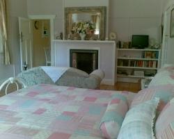 Luscombe Lodge B And B - Tourism Canberra 1