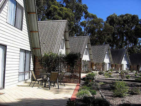 A Line Holiday Village - Tourism Canberra 1