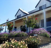 Canadian Lodge - Tourism Canberra