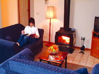 Halls Gap Log Cabins - Tourism Canberra 1