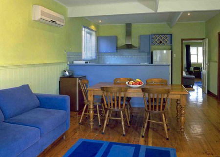 Cliffs Cottage - Tourism Canberra 5