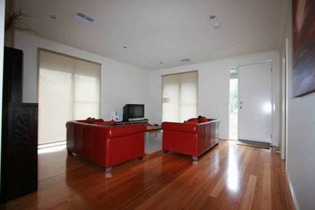Boutique Stays - Waters Edge - Tourism Canberra 1