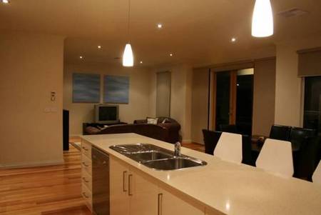 Boutique Stays - Waters Edge - Tourism Canberra 4