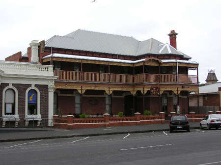 The Queenscliff Inn - Tourism Canberra 0