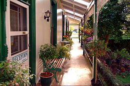 Daylesford Central Motor Inn - Tourism Canberra 4