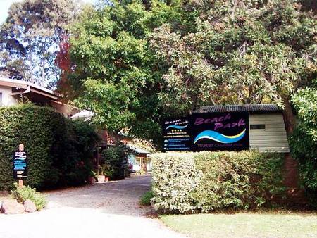 Beach Park Tourist Caravan Park - Tourism Canberra 0