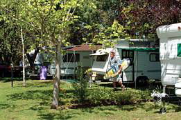 Beach Park Tourist Caravan Park - Tourism Canberra 4