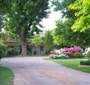 Aarinda Holiday Apartments - Tourism Canberra