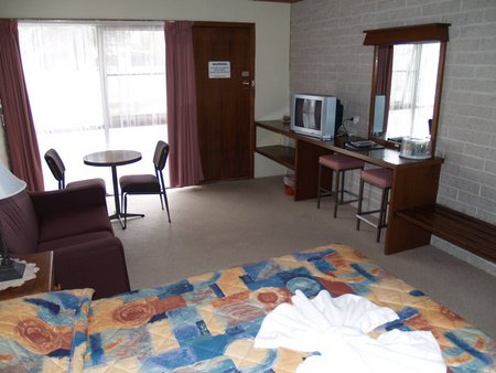 Darlot Motor Inn - Tourism Canberra 1