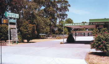 Glynlea Motel - Tourism Canberra 1